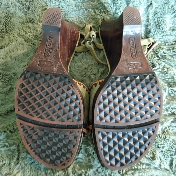 AEROSOLES LODGE SUEDE SANDALS SZ 6.5 - Picture 7 of 7